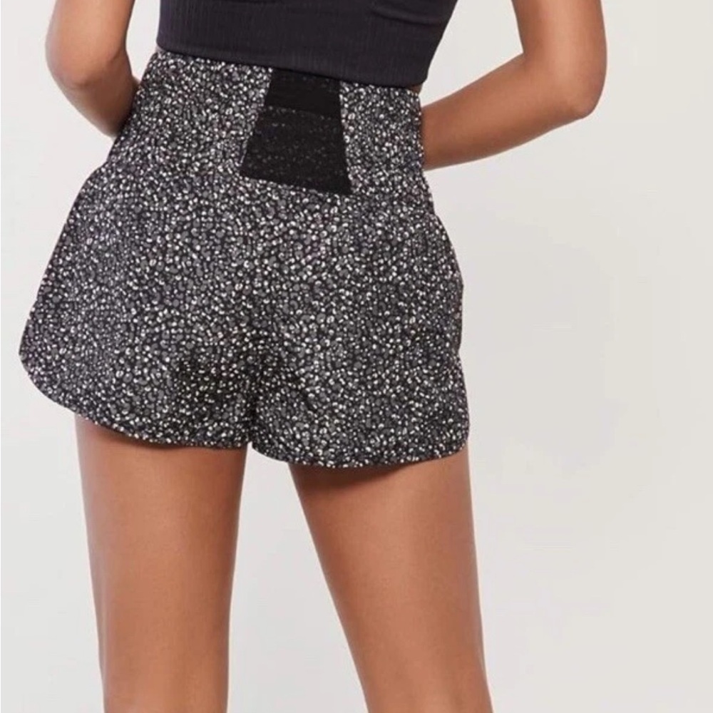 Free People Movement Womans Shorts Size Small The Way Home Black Gray Leopard
